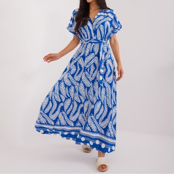Dresses & Skirts - Blue and White Leaf Print Maxi Dress